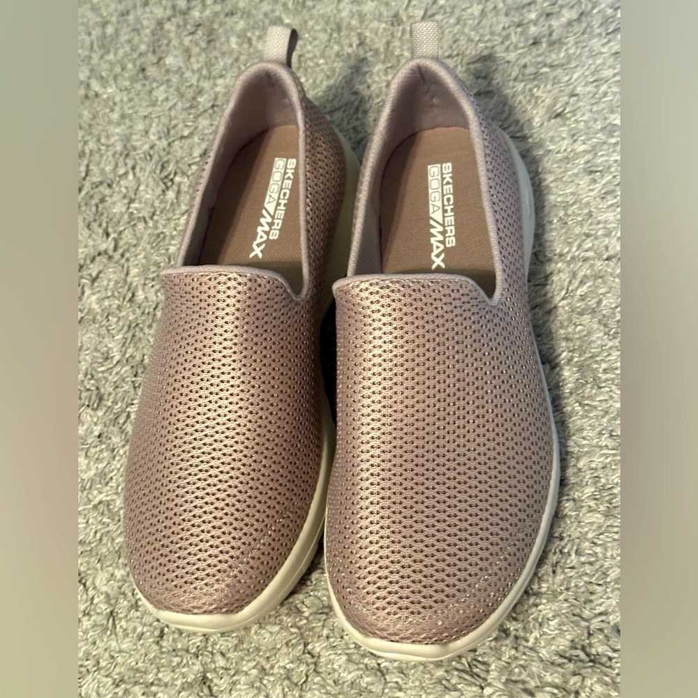 Skechers GOwalk Joy Sensational Day Knit Walking Sneakers